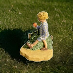 Lenox Disney Winnie the Pooh Thimble Collection Christopher Robin Apple Figurine